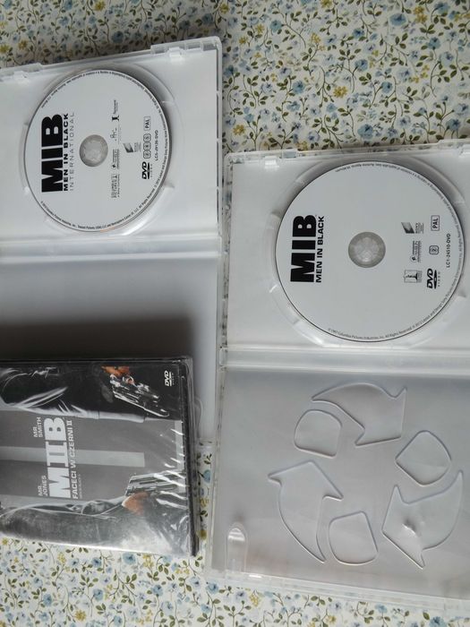 MiB Faceci w czerni filmy bajka sf dvd trylogia