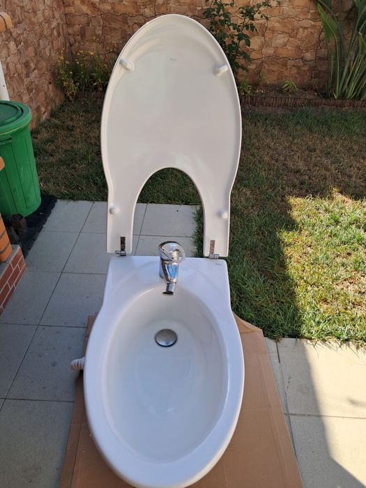 Bidé com torneira Roca