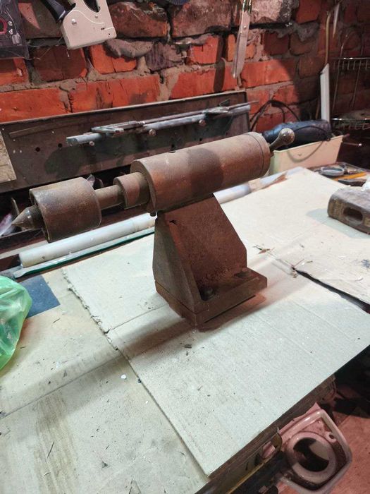 Продам заднюю бабку токарного станка ссср.