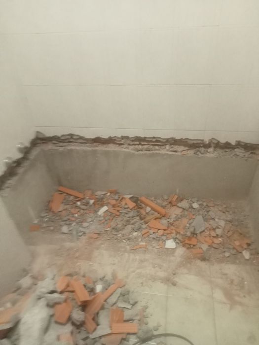 Trabalhos de trolha pintura e canalização