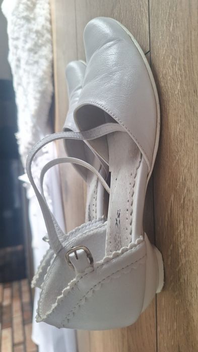 Buty komunijne skórzane