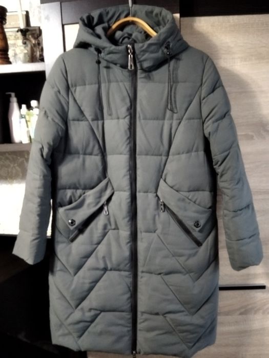 Пуховик зимовий 50 р. Жіночий