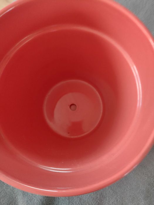 Oddam w atrakcyjnej cenie donica ceramiczna