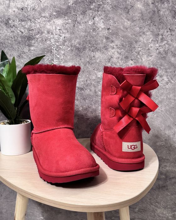 (35-36р) Підліткові дитячі Ugg Оригінал Нові , Устілка 22.5см