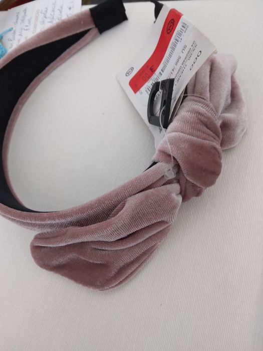 Bijouteria - Colares, pulseira e brincos em missangas