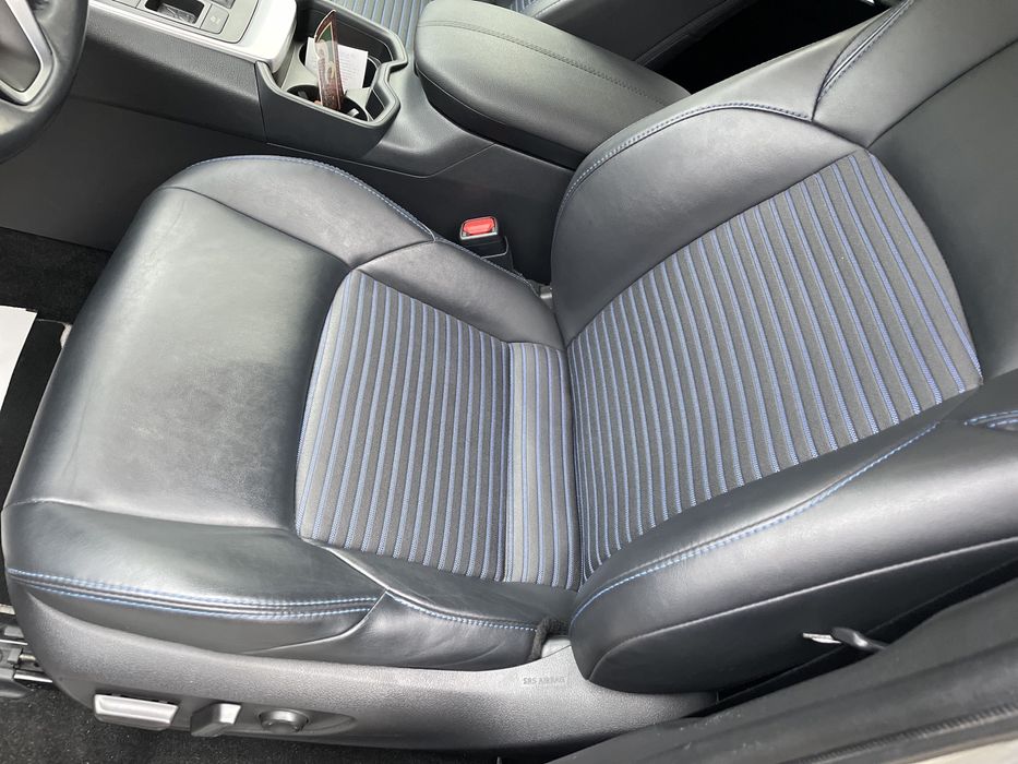 Продам автоToyota RAV4 HYBRID ОФІЦІАЛ