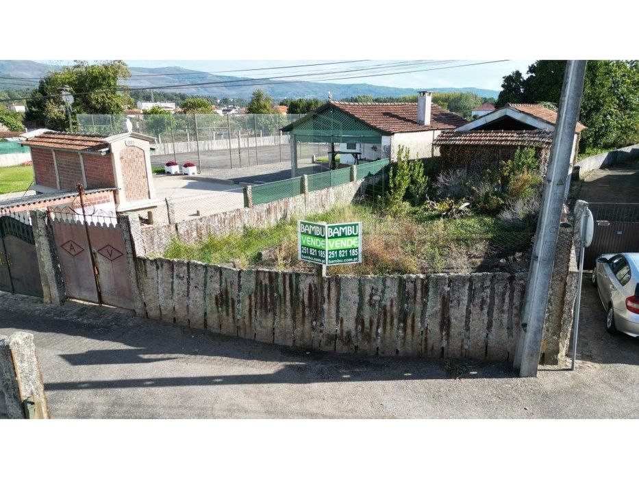 Terreno para venda em Valença — Valença, Cristelo Covo E Arão, Viana do Castelo