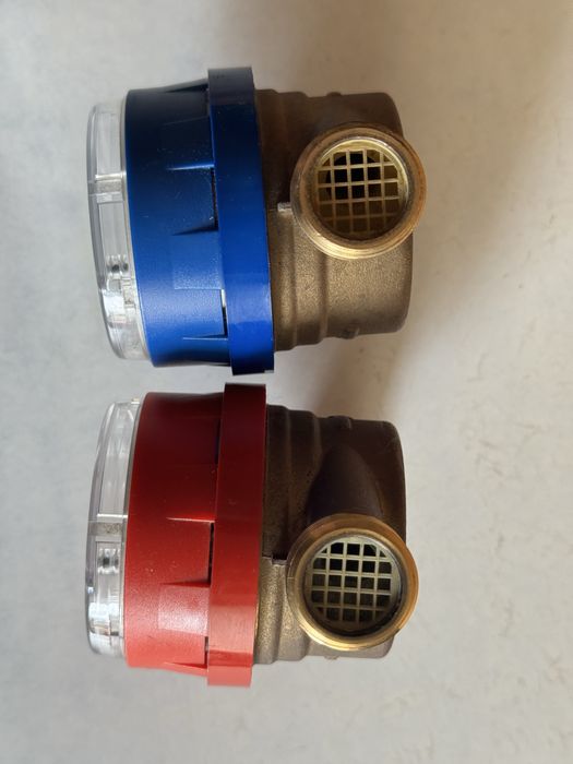 Счетчик холодной и горячей воды 2018 г. Польша.