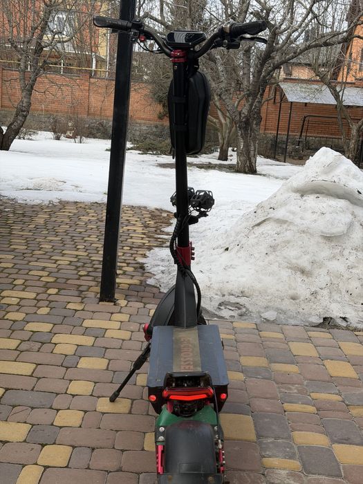 Продам электросамокат Crosser dominator