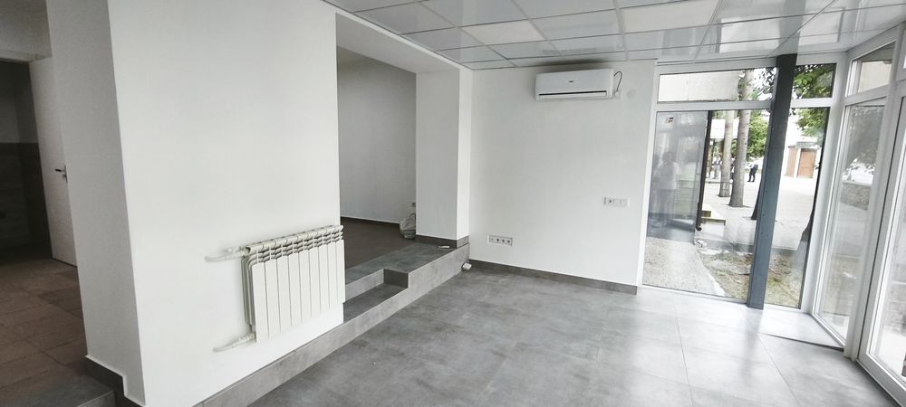 Оренда Центр міста комерційного приміщення  21--30 м2