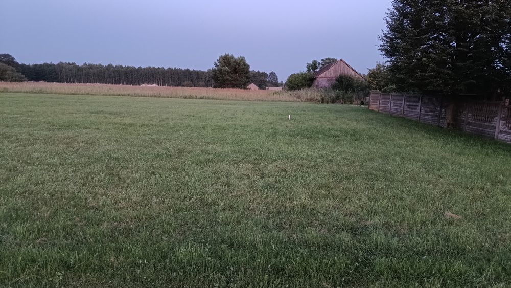 Działka duża wypoczynkowa.