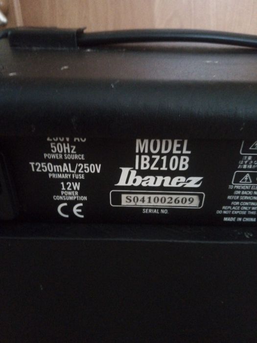 Wzmacniacz do gitary elektrycznej Kolumna