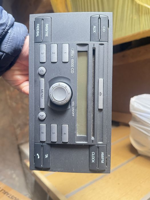 Radio samochodowe fabryczne