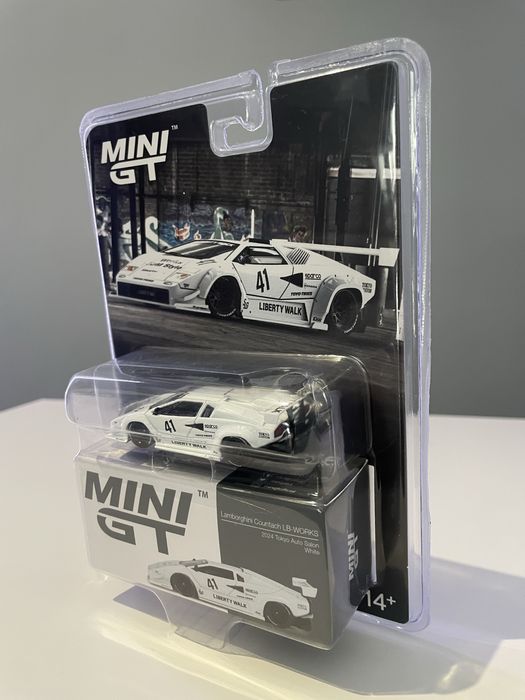 Mini GT Lamborghini Countach LBWK Tokyo Auto Salon 2024 1:64