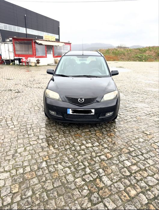 Mazda 2  1.2 em muito bom estado