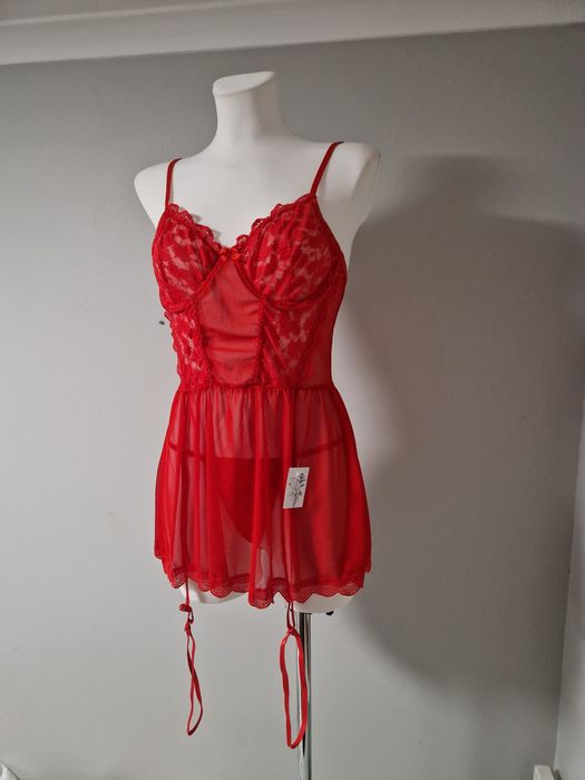 Czetwona halka haleczka