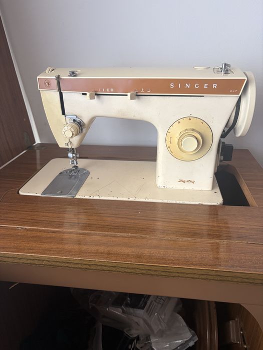 Maquina de costura Singer