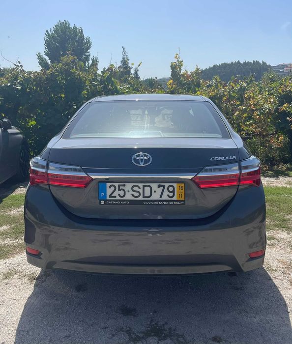 Toyota Corolla de 2016 a gasolina foto 3