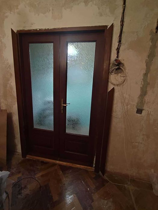 Подвійні дерев'яні міжкімнатні двері