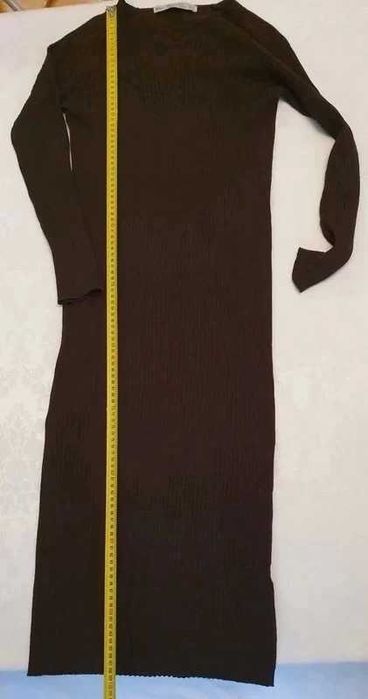 Sukienka dzianinowa prążki Zara