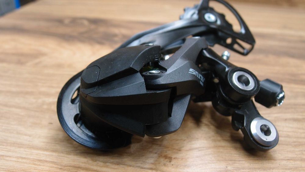 nowa tylna przerzutka Shimano altus RD-M2000 9 speed