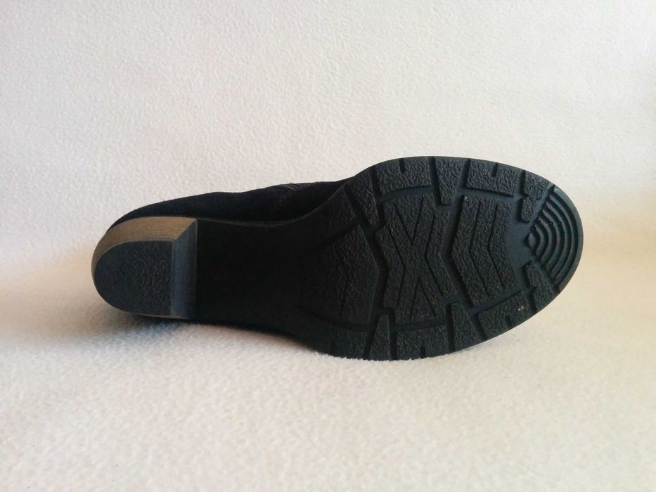 RIEKER botki z zamszu naturalnego - damskie buty na obcasie