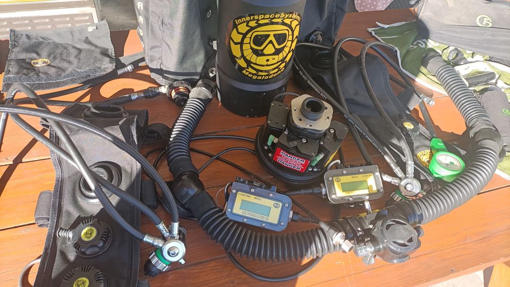 Rebreather Megalodon