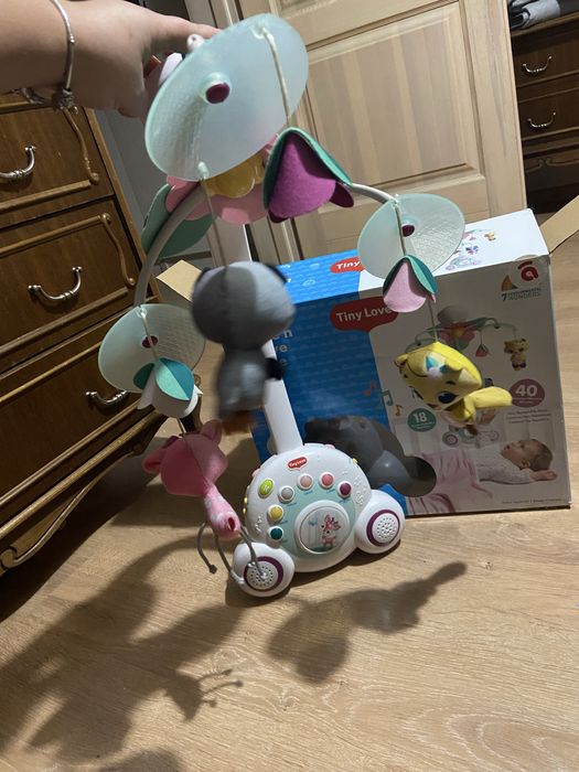 Мобіль в ліжечко