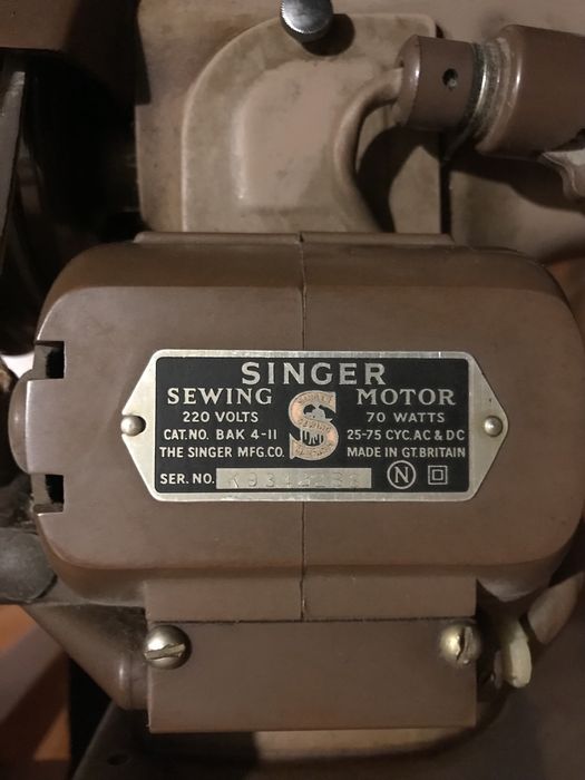 Швейна машинка Singer 201k