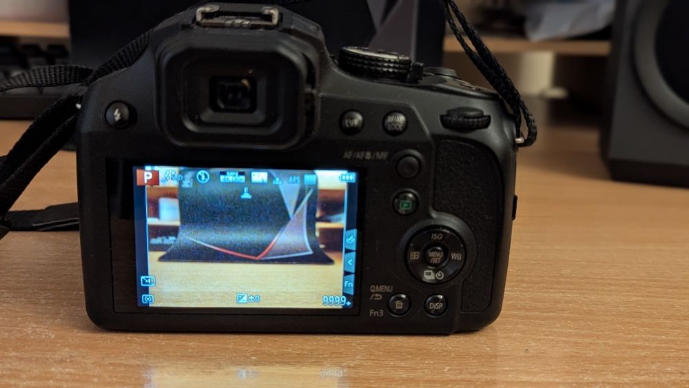 Câmara Panasonic DC FZ82