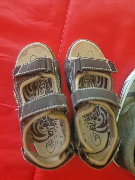Sandalias + sapatilhas menino tam 31