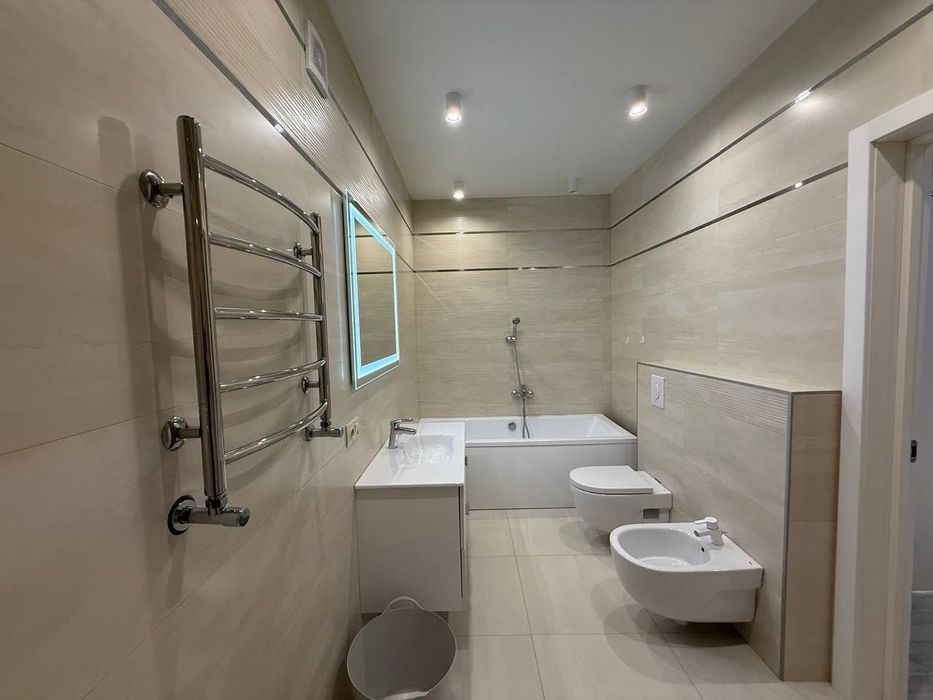 Продаж котеджу  235 м з ремонтом  у Львові вул. Ранкова-Кульпарківська