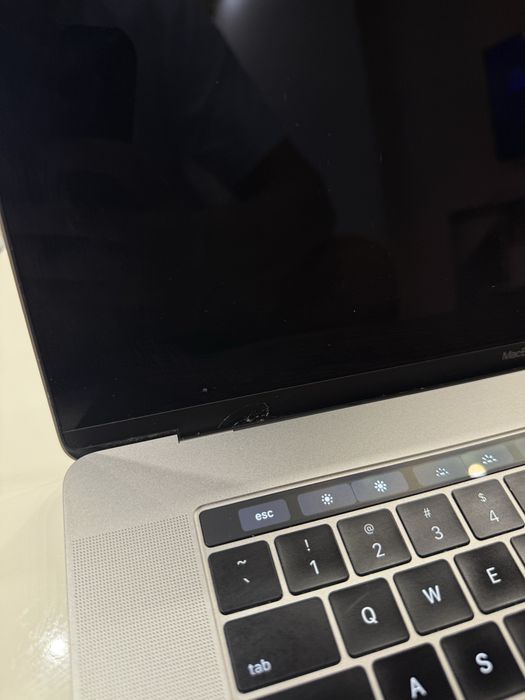 Ноутбуе Apple MacBook Pro 15  2017 / i7 16/256 Space Gray
