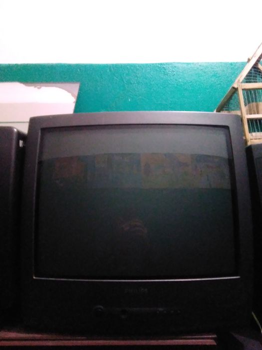 Телевизор темный и светлый