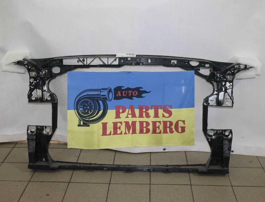 Audi A4 b9 кріплення радіатора направляюча кронштейн Ауді А4 Б9