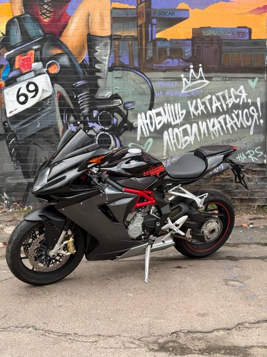 Мотоцикл MV Agusta F3 2012 рік