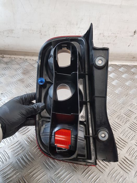 Lampa Prawa Tył Nissan Micra K12 Europa
