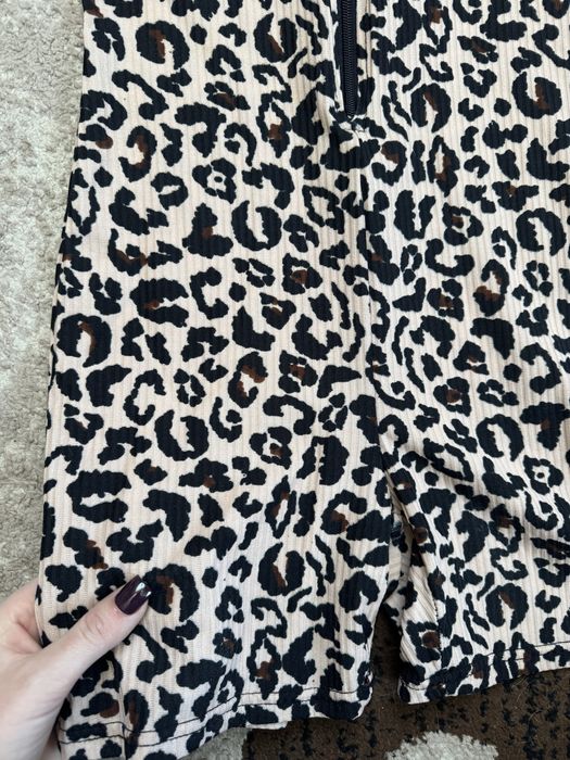 Комбінезон для спортзалу і не тільки з лео принтом