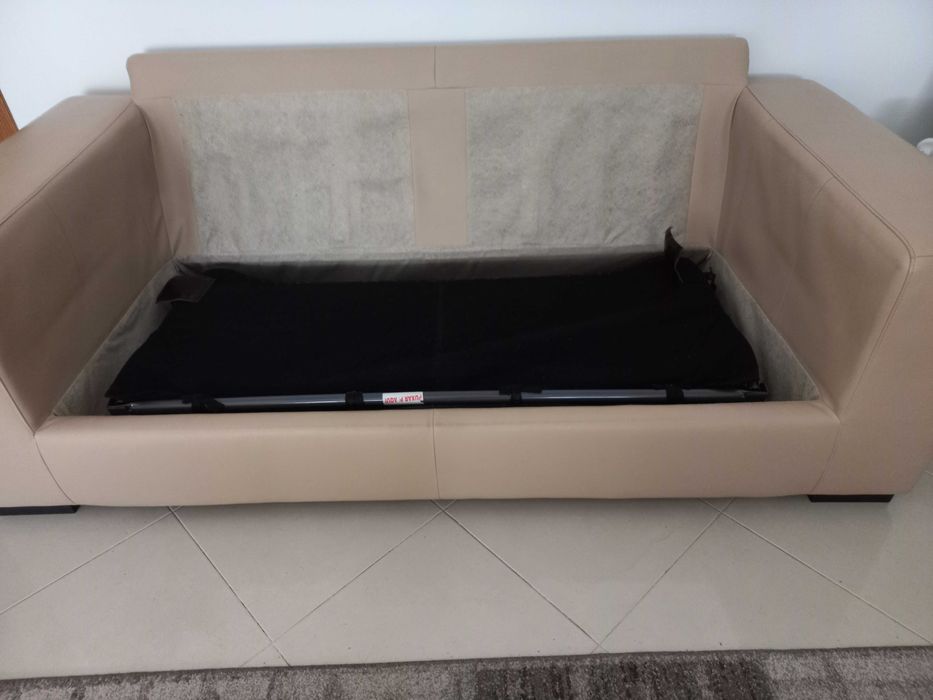 Sofá-cama de 2 lugares , em napa bege