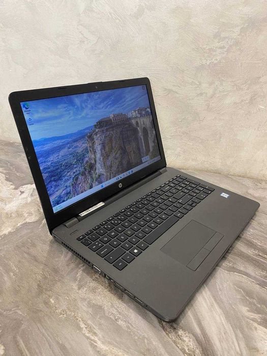 Ноутбук HP 250 G7 Intel Core i7-7Gen/15,6/8Gb RAM/256 Gb SSD
