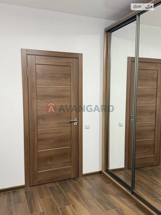 Продам чудовий будинок на Кореї