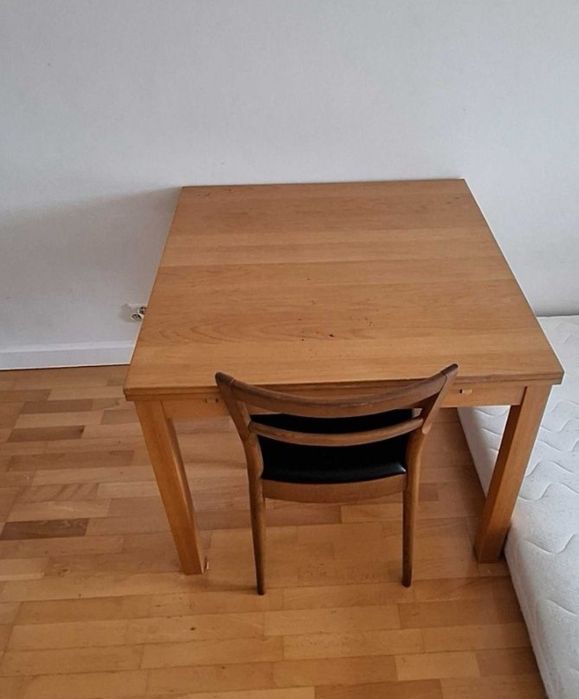 Stół Ikea Bjursta rozkładany 90x90 cm