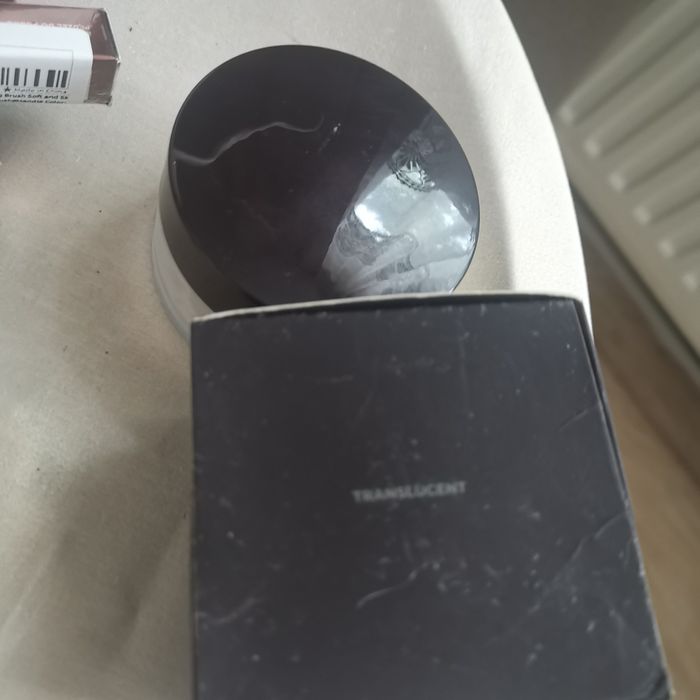 Laura mercier transcluent loose setting puder do twarzy