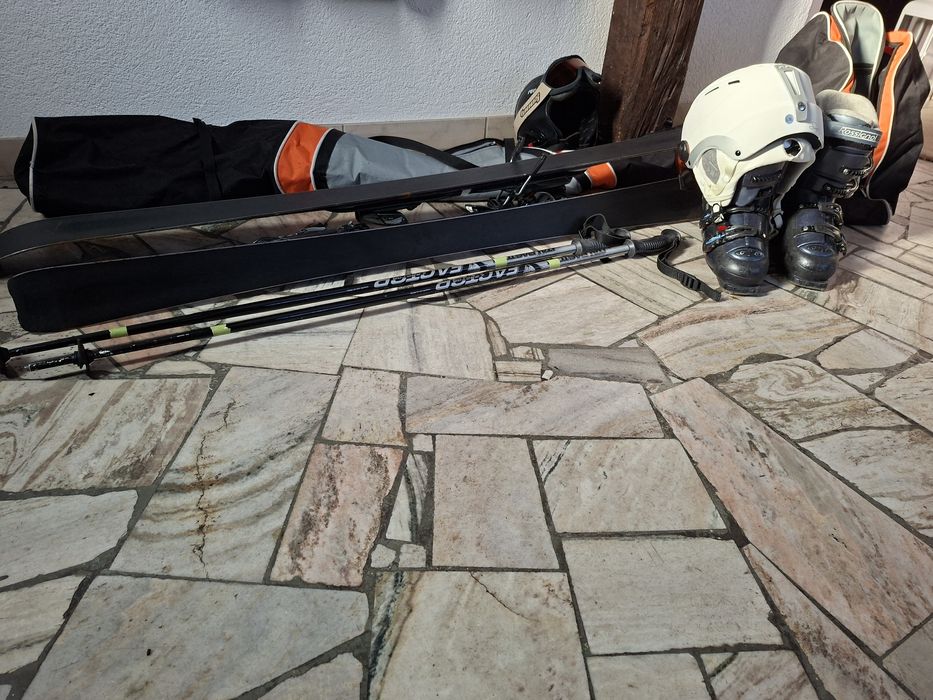 Narty,  pokrowiec, kaski 2,  biały z przyłbicą  nowy,