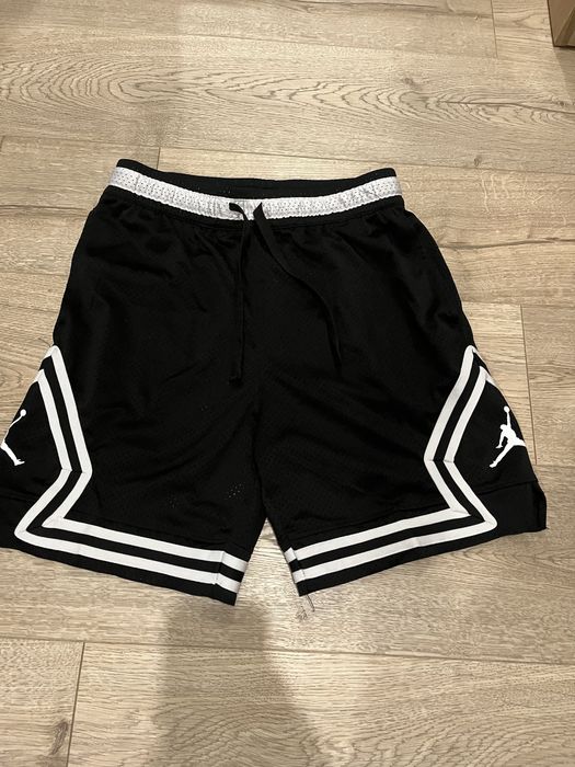 Шорти Jordan dri-fit розмір М оригінал якість чудлва стан ідеальний