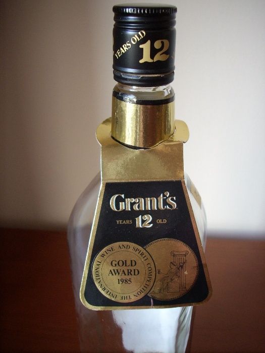 Garrafa antiga Grant's c/ caixa