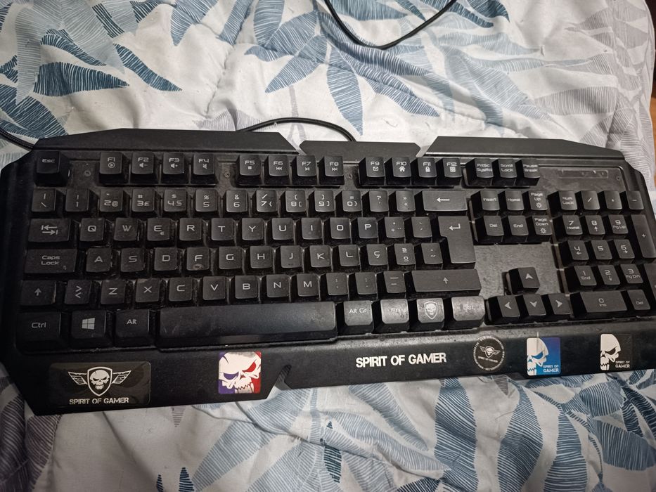 Teclado gamer em bom estado