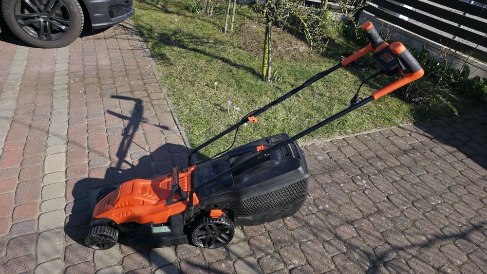 Kosiarka elektryczna Black&Decker BEMW461BH