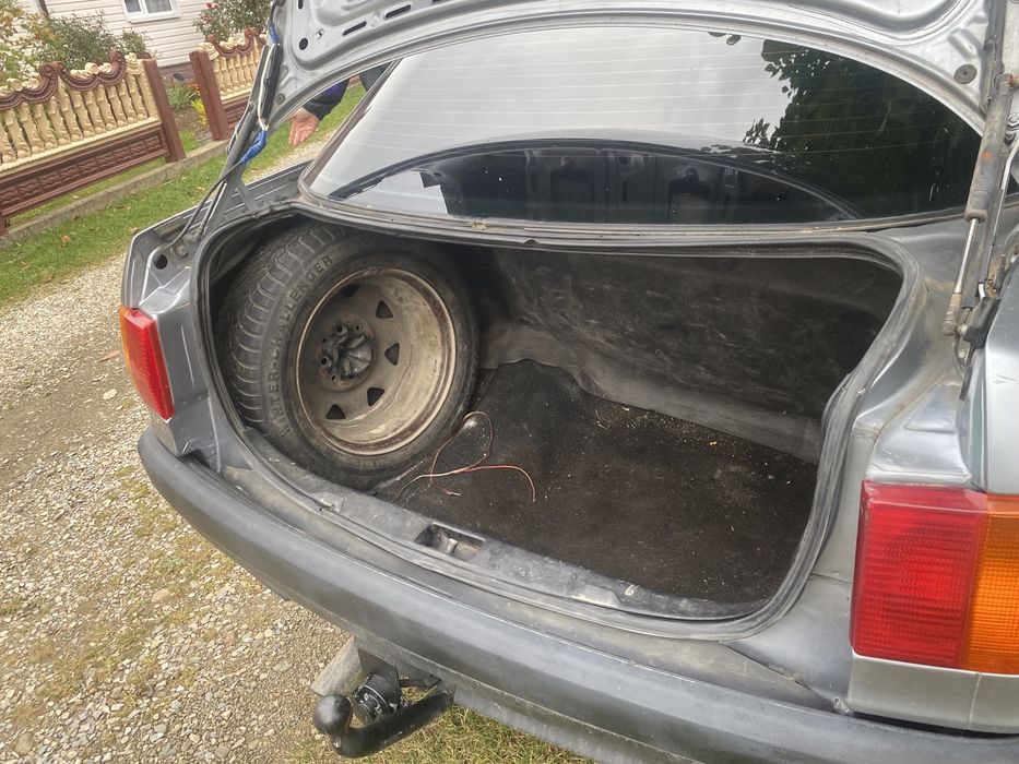Продам Audi 80