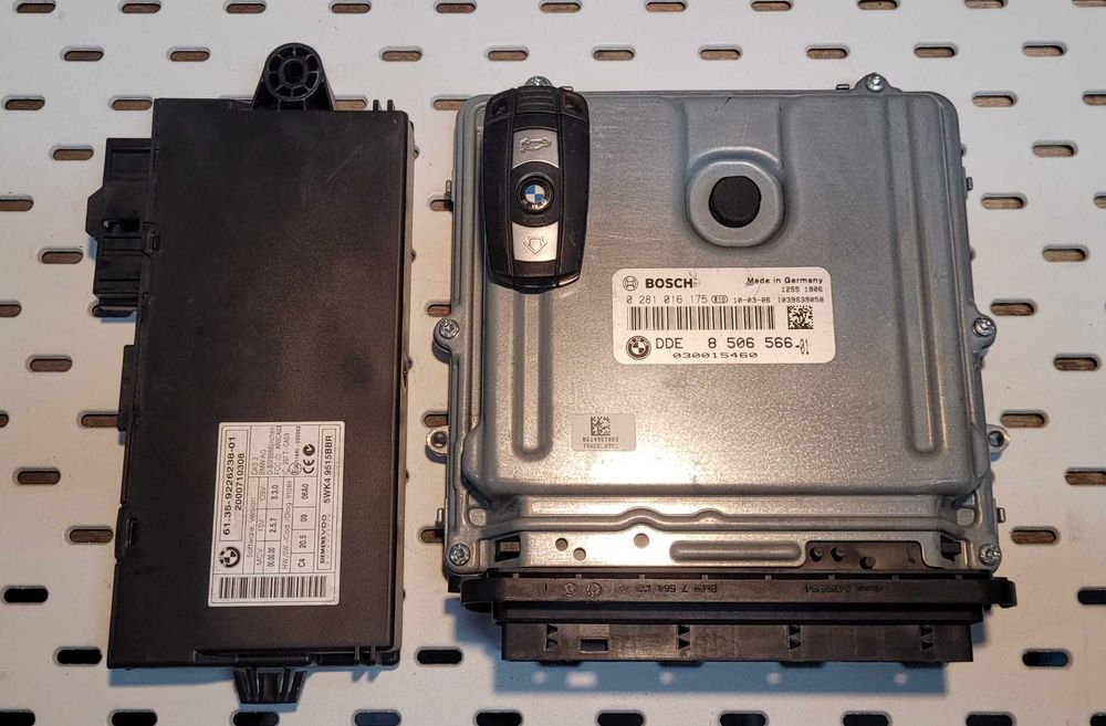 Komputer sterownik silnika CAS zestaw startowy BMW 2.0d N47D20C 184km